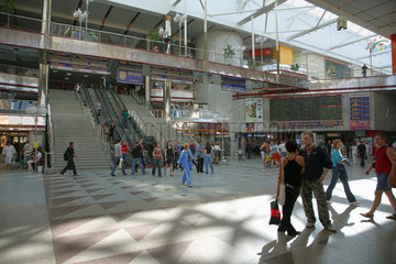 Minsk  Weissrussland  Eingangshalle im Hauptbahnhof  Minsk Passaschyrski
