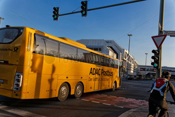 Berlin  Deutschland  ein ADAC Postbus verlaesst den Zentralen Omnibusbahnhof Berlin