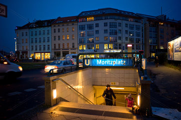 Berlin  Deutschland  der Eingang zur U-Bahnhaltestelle Moritzplatz