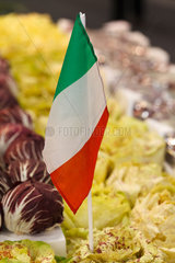 Berlin  Deutschland  italienische Fahne als Salatdeko auf der Fruit Logistica 2011