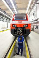 Krefeld  Deutschland  Desiro cityjet im Siemens Schienenfahrzeugwerk