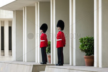 London  Grossbritannien  Wachposten vor den Wellington Barracks