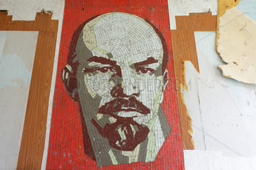 Gross Doelln  Deutschland  Mosaik eines Leninportraets