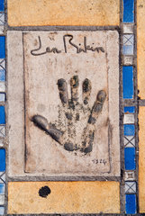 Cannes  Handabdruck der Schauspielerin Jane Birkin auf der Croisette