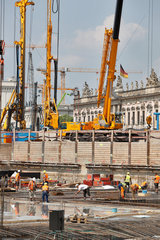 Berlin  Deutschland  Bauarbeiten an der Fundamentplatte fuer das Berliner Schloss