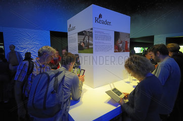 Berlin  Deutschland  Sony praesentiert ein E-Book namens Reader auf der IFA