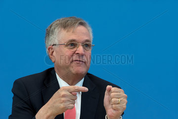 Berlin  Deutschland  Peter Hintze  CDU  Bundestagsvizepraesident