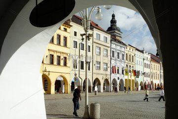 Budweis  Tschechische Republik  Marktplatz mit dem Schwarzen Turm im Hintergrund