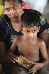 Batticaloa  Sri Lanka  Mutter und Kind