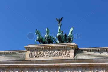 Berlin  Deutschland  die Quadriga des Brandenburger Tores am Pariser Platz