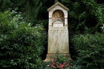 Zuerich  Schweiz  das Grab des Malers Rudolf Koller