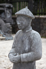 Hue  Vietnam  eine Statue auf dem Gelaende des Kaisergrabs von Minh Mang