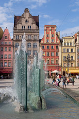 Breslau  Polen  der Springbrunnen auf dem Marktplatz Rynek in der Altstadt