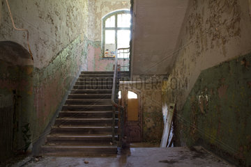 Beelitz  Deutschland  ein Treppenhaus in einem Gebaeude der ehemaligen Beelitz-Heilstaetten