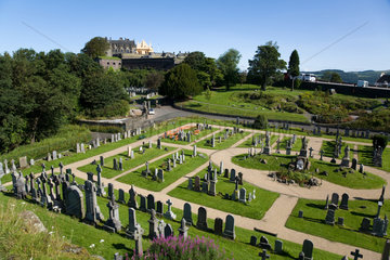 Stirling  Grossbritannien  der mittelalterliche Friedhof vor dem Stirling Castle