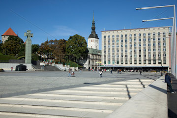Tallinn  Estland  der Freiheitsplatz und die Nikolaikirche