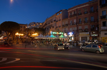 Cagliari  Italien  Abendstimmung an der Piazza Yenne in Stampace auf Sardinien