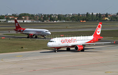 Berlin  Deutschland  Airbus A320 und A319 der Fluggesellschaft Air Berlin