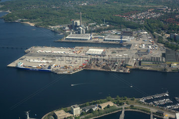 Kiel  Deutschland  Luftaufnahme von der Kieler Foerde  hier der Ostuferhafen