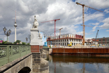 Berlin  Deutschland  Bauarbeiten auf der Baustelle Berliner Schloss