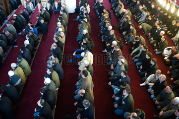 Duisburg  Deutschland  Freitagsgebet in der Ditib-Merkez-Moschee