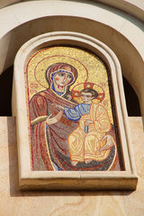 Tiflis  Georgien  eine Ikone an der Sameba-Kathedrale auf dem Elia-Huegel