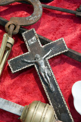 Consell  Mallorca  Spanien  Jesuskreuz zum Verkauf auf dem Flohmarkt