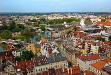 Breslau  Polen  Blick auf einen Teil der Altstadt und die Universitaet Breslau