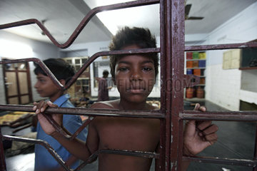 Vijayawada  Indien  Strassenkinder in einem Nachtasyl