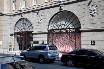 Kiew  Ukraine  Louis Vuitton Boutique im Stadtzentrum