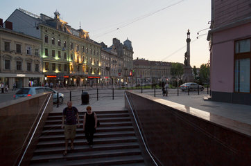 Lemberg  Polen  Treppe in eine Unterfuehrung am Mickiewicz Platz