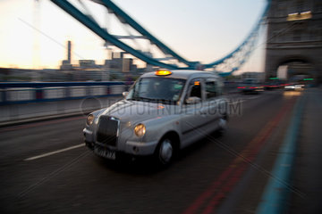 London  Grossbritannien  typisches Londoner Taxi