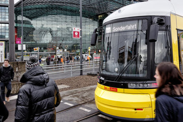 Berlin  Deutschland  neuer Strassenbahnanschluss zum Berliner Hauptbahnhof