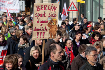 Berlin  Deutschland  Demonstration und Warnstreik der Lehrer und Erzieher Berlins