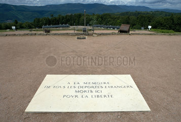 Natzwiller  Frankreich  eine Gedenktafel im ehemaligen KZ Natzweiler Struthof