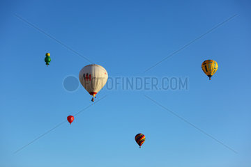 Kiel  Deutschland  Heissluftballons am Himmel