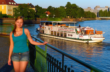Breslau  Polen  Ausflugsdampfer auf der Oder
