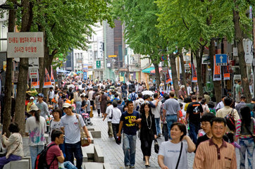Seoul  Suedkorea  Hauptstrasse in Insadong