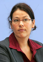 Dr. Monika Schroettle