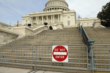 United States Capitol mit Absperrung
