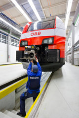 Krefeld  Deutschland  Desiro cityjet im Siemens Schienenfahrzeugwerk