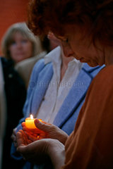 Friedensgottesdienst im Muenster von Bad Doberan: Kerzenandacht (eine Kerze fuer jedes taeglich sterbende Kind)