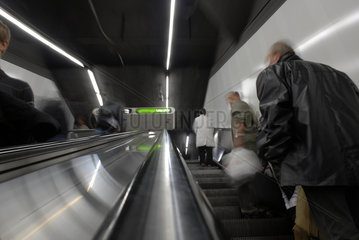 Rolltreppe U-Bahn Wien