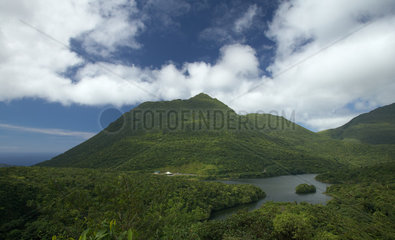 Laudat  Dominica  der Freshwater Lake im Nationalpark Morne Trois Pitons
