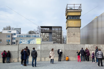 Berlin  Deutschland  ein alter Wachturm an der Gedenkstaette Bernauer Strasse