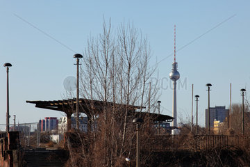 Berlin  Deutschland  geschlossener Bahnsteig am Bahnhof Ostkreuz