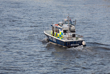 London  Grossbritannien  Boot der Metropolitan Police auf der Themse