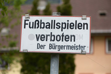 Radenthein  Oesterreich  Schild: Fussballspielen verboten