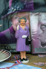 Brighton  Grossbritannien  Queen Elizabeth II als Plastikfigur