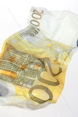 Berlin  Deutschland  zerknitterter 200-Euroschein
